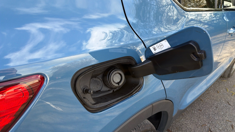 Volvo XC40 2.0 B4P Ultimate Dark 5dr Auto Petrol Estate